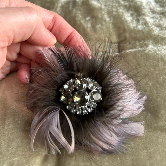 Feather and Rhinestone Pin Brooch - Picture 3 of 3